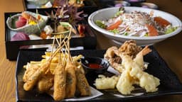 日本料理やホテルなど様々な背景を持つ先輩がおり、自身のスキルを活かしてさらに成長できます。