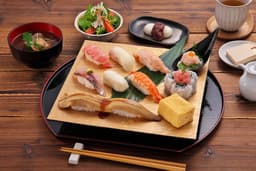 創業から40年、『回転寿司　力丸』が新たな仲間をお迎えします。