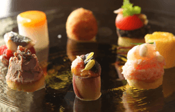 日本の食を進化させ続ける 株式会社フォーシーズで活躍しませんか。