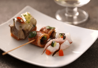 スペイン風フィンガーフード、ピンチョスをはじめ、スペイン・カタルニア地方の伝統的な料理をご提供