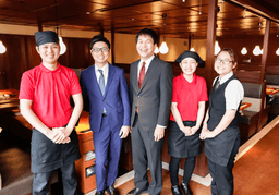 「店舗を越えてチームを動かす」──複数店舗の成長を、仲間と共に支えるポジションです。