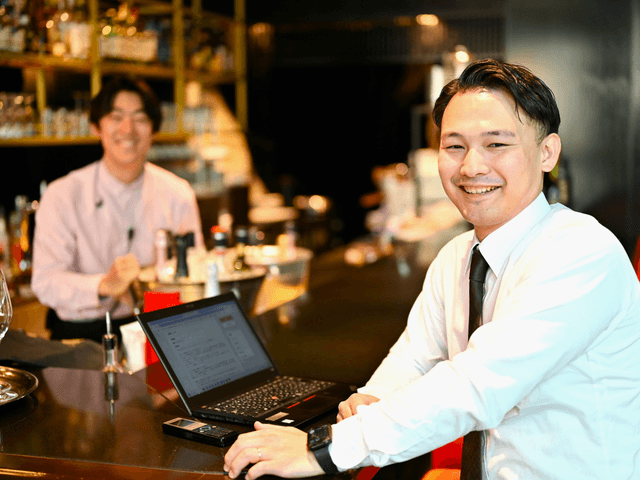 【カトープレジャーグループ】が展開する東京都内の洋食業態で店長候補募集！月給35万円以上／月9日休み！昇給・昇格年1回◎それにとどまらず随時アップもあり！