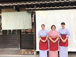  「カトープレジャーグループ」の一員として飲食事業を展開している会社です