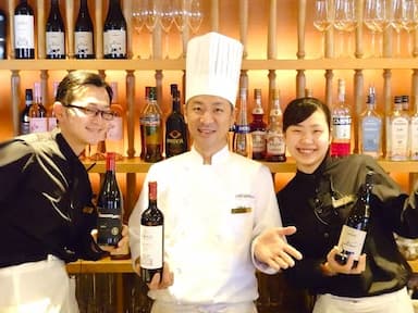  「カトープレジャーグループ」の一員として飲食事業を展開している会社です