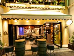 現在、国内外に50業態・320店舗を展開している成長企業で活躍しませんか！