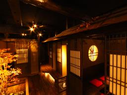 店長のままでも昇格・昇給！年収600万円以上も目指せる多彩なキャリアパスをご用意。