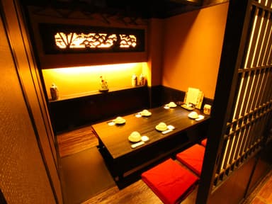 積極的な出店やM&Aによりポストが多数あり、20代から店長やSVといった責任ある立場を目指せます。