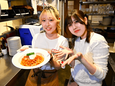 現在、国内外に50業態・320店舗を展開している成長企業で活躍しませんか！