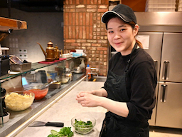現在、国内外に50業態・320店舗を展開している成長企業で活躍しませんか！