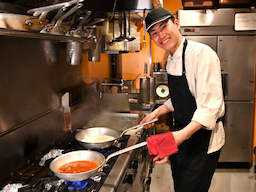 現在、国内外に50業態・320店舗を展開している成長企業で活躍しませんか！