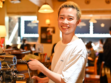 現在、国内外に31業態・320店舗を展開している成長企業で活躍しませんか！