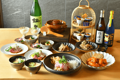 大阪エリアだけで大衆酒場から寿司、高単価串揚げまで100店舗以上を展開する安心感があります。