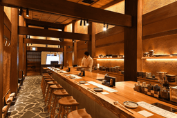 居酒屋から割烹まで幅広い料理知識と質の高い接客スキルを学びながら現場で成長できます
