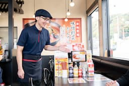 東証プライム上場の安定基盤あり。店舗運営のノウハウがゼロから学べます！