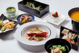 土地の恵みを活かし、旅の記憶に残る一皿を丁寧に仕上げています。