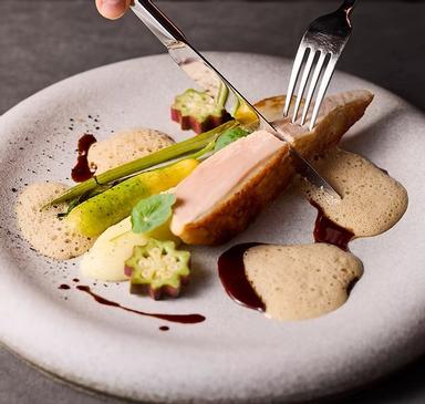  2025年10月にオープンした『Sillage』（シヤージュ）でサービススタッフを募集しています。