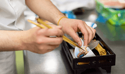 人形町今半だからこそのクオリティのもと、スキルアップできる環境です