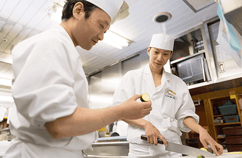 名古屋／創業120年超の老舗・人形町今半が調理スタッフ募集／本格和食・鉄板焼の真髄を極め、どこでも通用する技術が習得できます◎月9～11日休み／残業代全額支給