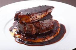 生産計画に沿った仕込み作業のため、突発的なオーダーに追われず落ち着いて調理へ専念できます。