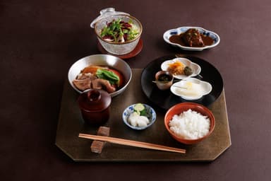 明治３３年創業のお肉の総合商社が母体のため、抜群の安定性を誇る環境で腰を据えて長く活躍できます。