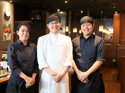 創業125年の老舗精肉店グループで、肉のプロを目指す。研修・待遇も充実！