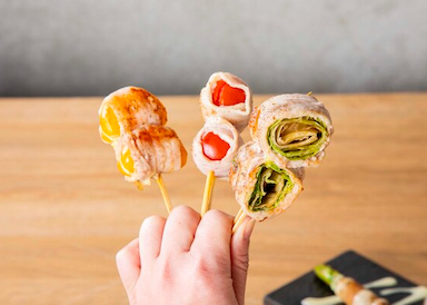 鉄板創作串 「てっぺん」が料理長を募集します！