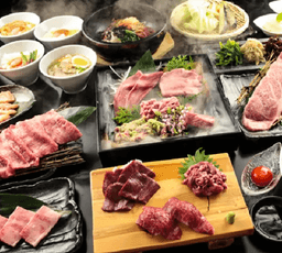 「食を通じ、人に笑顔と感動を与える会社」で料理長を募集！月給35万〜45万円