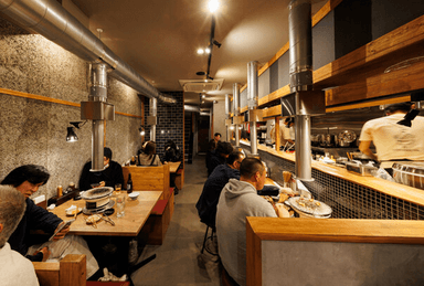 「食を通じ、人に笑顔と感動を与える会社」で店長を募集！月給35万〜42万円　※画像は全て既存店