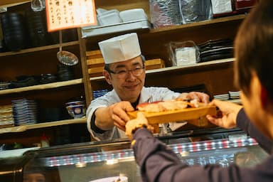 料理長候補を募集！休みは月8日、稼ぎたい方は月6日も選べます。