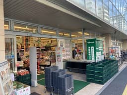 現場に大きな裁量があり、仕入れや価格設定、予算策定など店舗運営の意思決定に深く関わることができます。