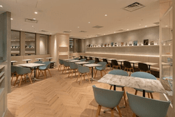 カフェ&ブックス ビブリオテークが仲間を募集します。