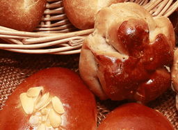 『穀物日和　学園都市駅店』でブーランジェとして活躍を。経験に問わず、幅広く募集します。