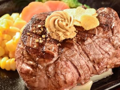 未経験スタートの先輩が多数活躍中。中途入社が7割以上を占めており、サポート体制も万全な環境です。