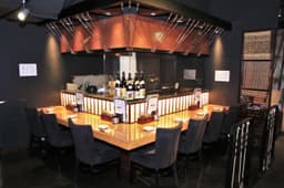 ごまそばが好評の「北前そば高田屋」都内3店舗（千駄ヶ谷・池袋・品川）から希望の勤務地を選べます。