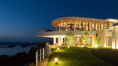 月額1万5千円で利用可能な単身者用社員寮があり、水道代も含まれているため生活費を大幅に抑えられます。