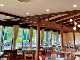 スタッフとのコミュニケーションを大切にしながら業務に取り組んでください