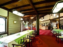 スタッフとのコミュニケーションを大切にしながら業務に取り組んでください