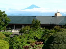 スタッフとのコミュニケーションを大切にしながら業務に取り組んでください