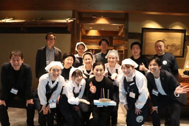 1000度の炭火で焼き上げる、外はぱりぱり、中はふわふわの絶品うなぎ。この技術を未経験から学べます