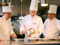 年間休日120日と3年毎の30日間リフレッシュ休暇により、心身ともにゆとりを持って長く働き続けられる