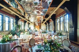 結婚式でのウエディングケーキ・デザートの制作を担当していただきます。