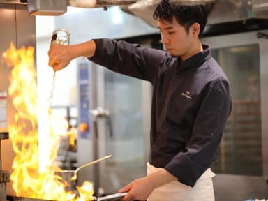 3年ごとに30日間のリフレッシュ休暇を取得でき、プライベートを大切にしながら腰を据えて長く働けます。