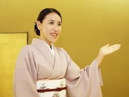 未経験から着付けや美しい所作を学び、銀座の料亭で一生もののおもてなしを身につけられます。