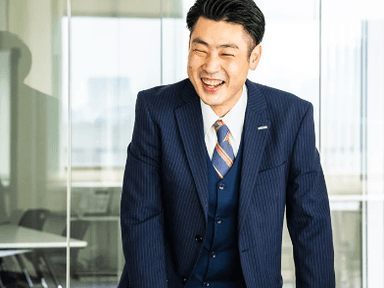 学校訪問から説明会運営、内定者フォローまで採用の全工程に携わり、クリエイティブに挑戦できる本部職。