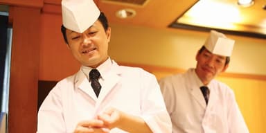 伝統と洗練が融合した寿司店。ここから、お客様に最高のひとときを提供します。