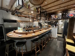 梅田駅直結の好立地！雨の日でも濡れる心配がなく、毎日の通勤や仕事終わりのプライベートも充実できます。