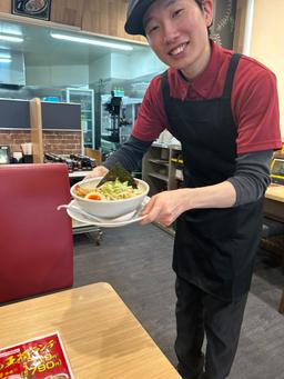 年休130日×平均年収645万円。安定企業が運営する「餃子の王将」で新しい仲間を募集！