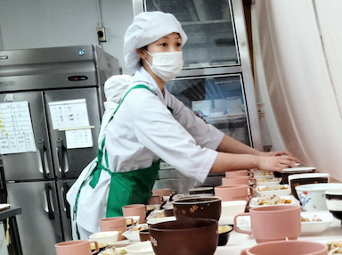 フードサービス事業で、九州地域内の病院施設で提供する患者様や施設ご利用者向けの栄養士を募集
