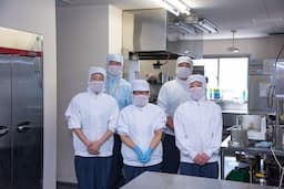 埼玉・千葉・大阪の特別養護老人ホームにて、調理師を募集しています。