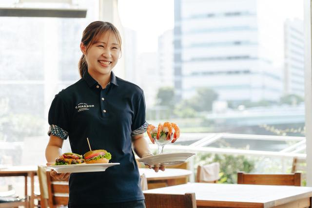 【2026年3月下旬リニューアルオープン／月9日休み／月給32万円～】都心で過ごす非日常、運河沿いのブルワリーレストラン◎お客様の記憶に残るサービスを